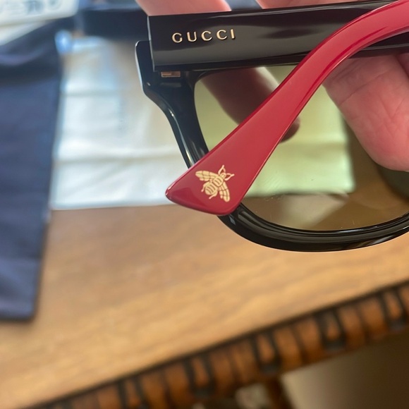Stunning “Gucci” Wayfarer Sunglasses NWT - Picture 2 of 11
